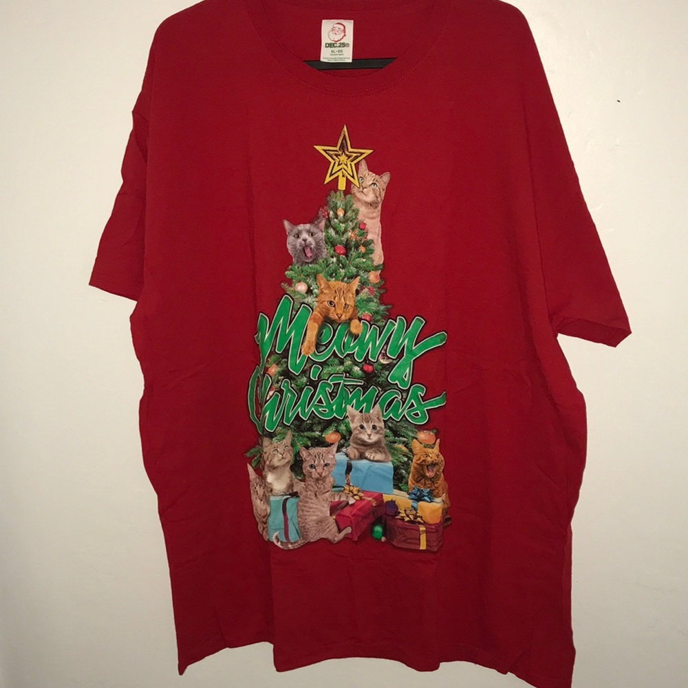 Meowy Christmas Tee